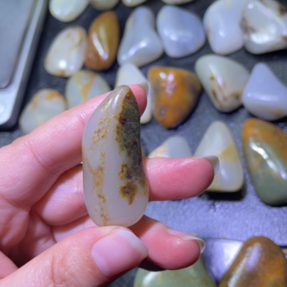 【闪购商品】颈饰未镶嵌和田玉（子料）