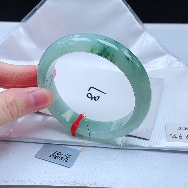 翡翠手镯未镶嵌缅甸天然a货手镯54+