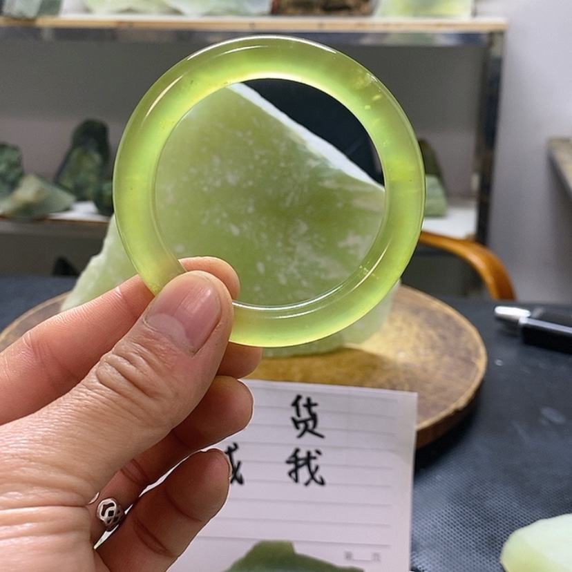 【闪购商品】未镶嵌透闪石-蛇纹石玉原石
