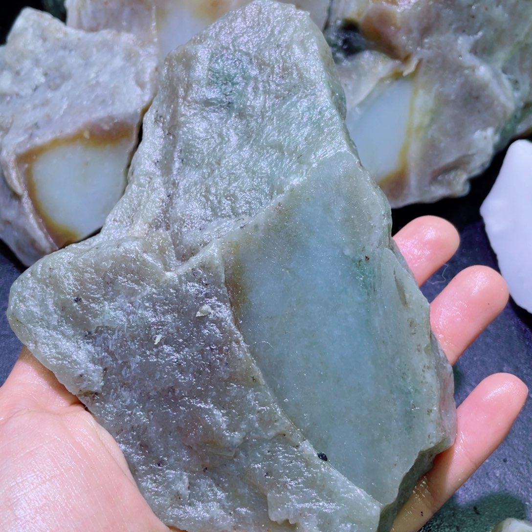 和田玉未镶嵌珠宝半成品