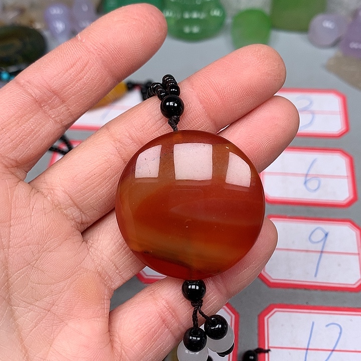 用***画玛瑙/玉髓未镶嵌颈饰