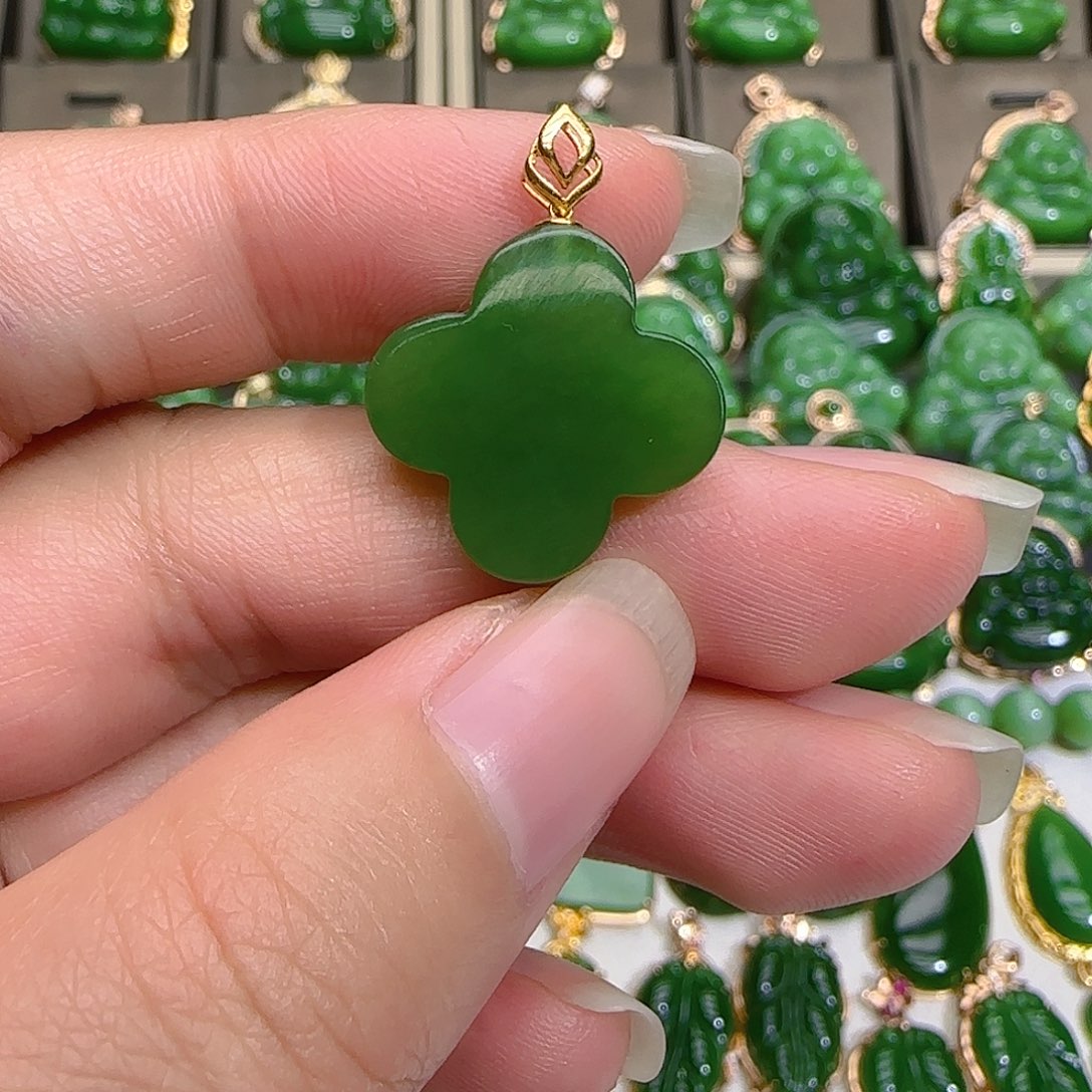 和田玉（碧玉）吊坠(不含链)18K金镶嵌