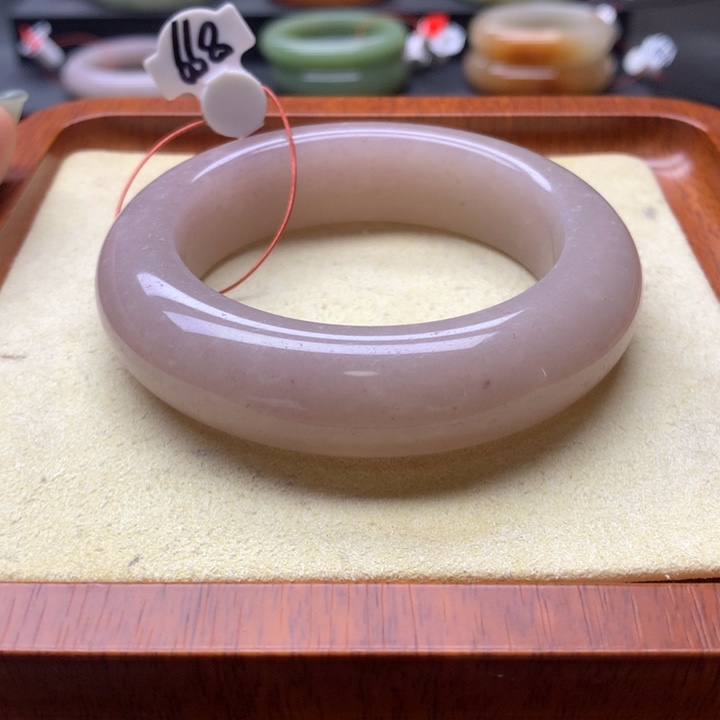 未镶嵌手镯石英岩玉