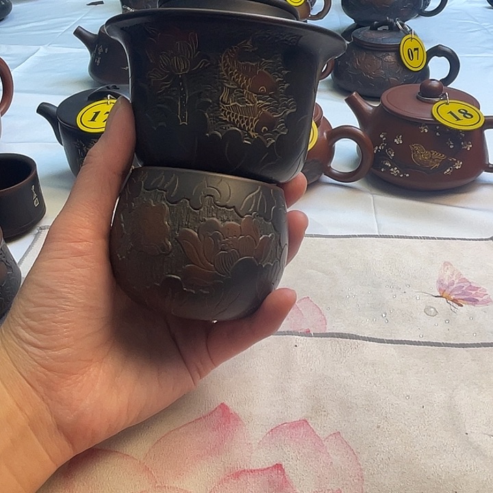 浪****声广西钦州坭兴陶茶壶