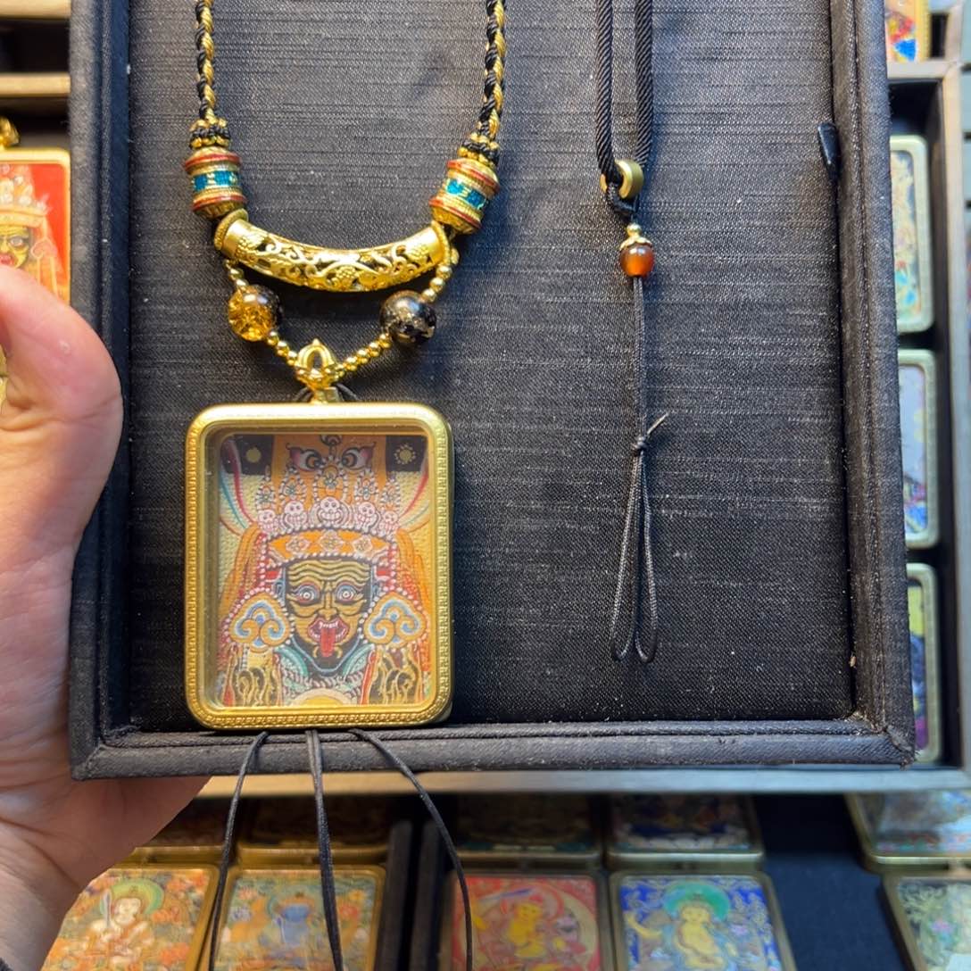 O***n吊坠美丽的小镇和美丽的小镇都是你的家