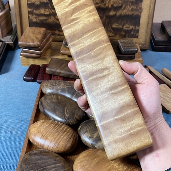 【闪购商品】袅**烟金丝楠木镇纸枯木