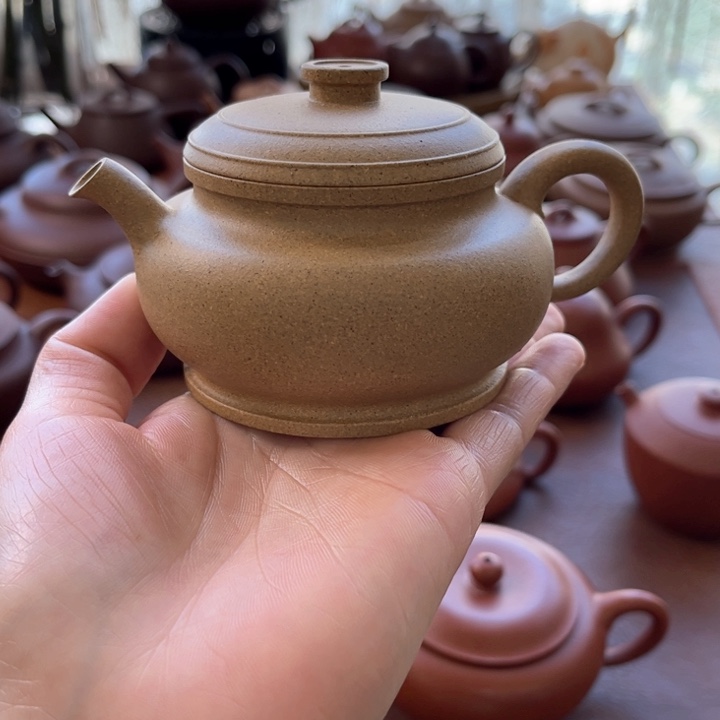 紫砂茶壶子*原矿黄金段紫砂壶