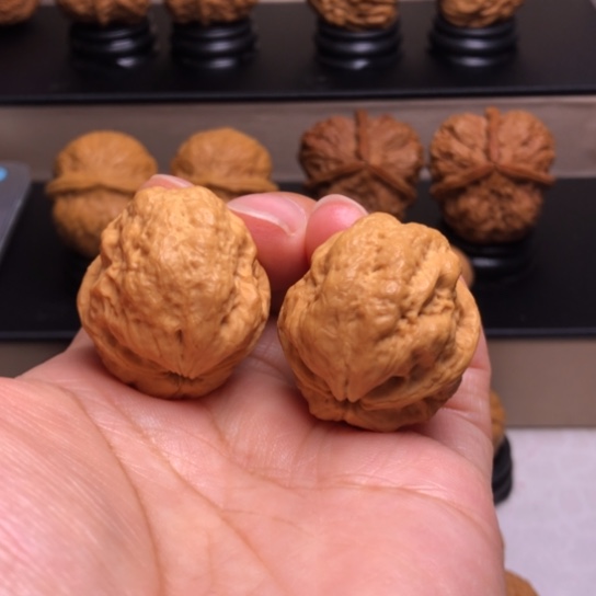 文玩核桃把件玉龙金蟾29