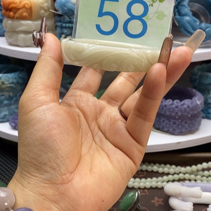 未镶嵌手镯石英岩玉