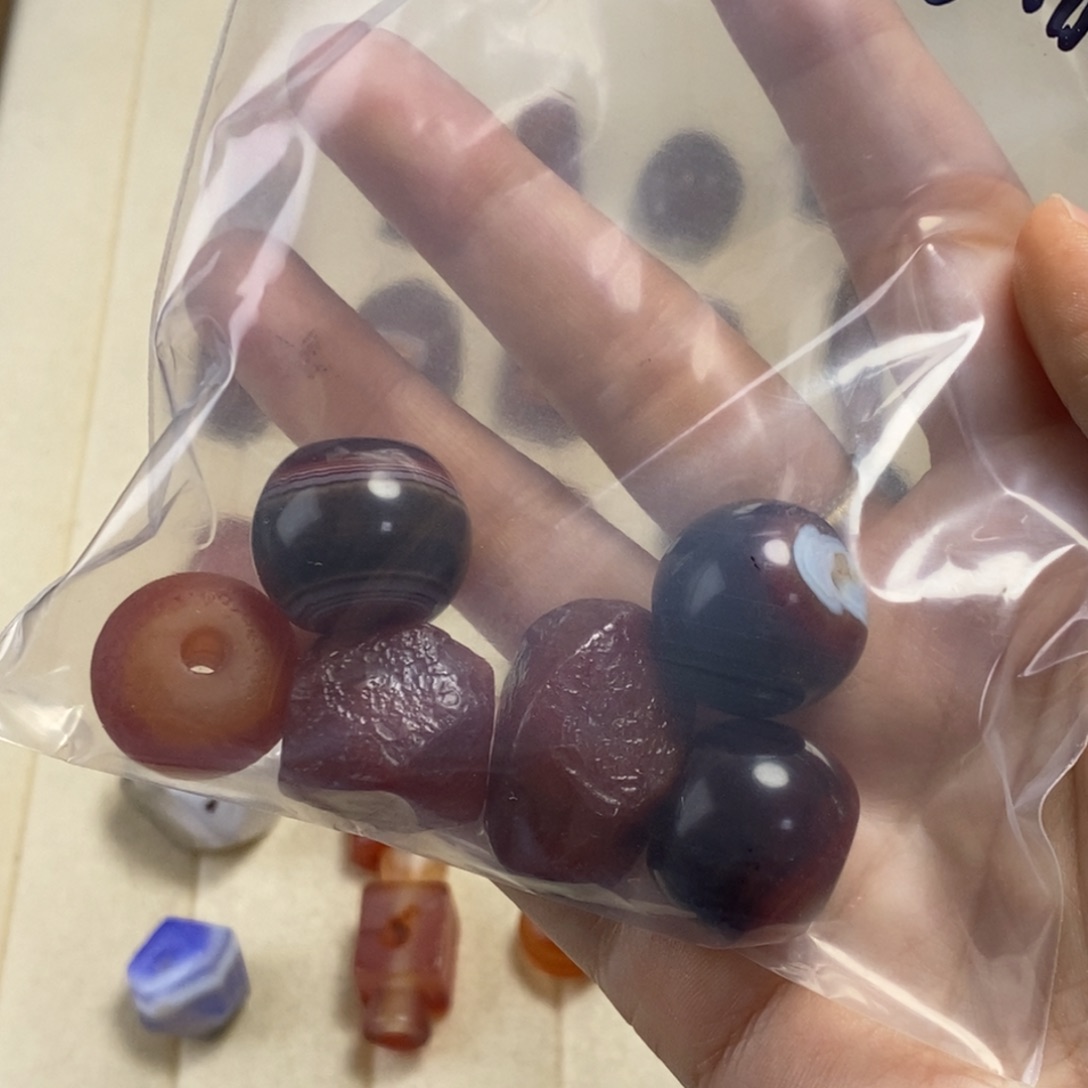 如***你玛瑙/玉髓未镶嵌颈饰