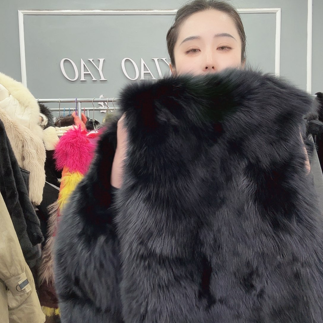 姚小妖家高端皮草