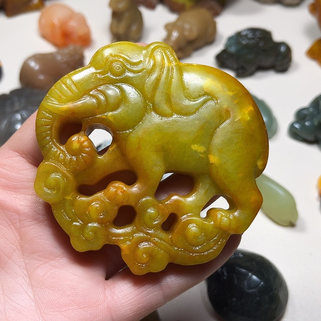 白玉菩提吊坠白玉菩提吊坠