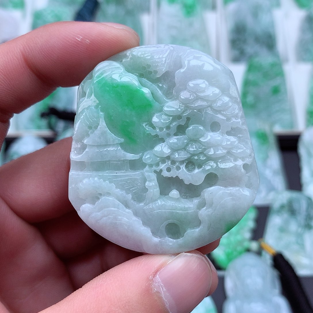 翡翠颈饰未镶嵌翡翠吊坠