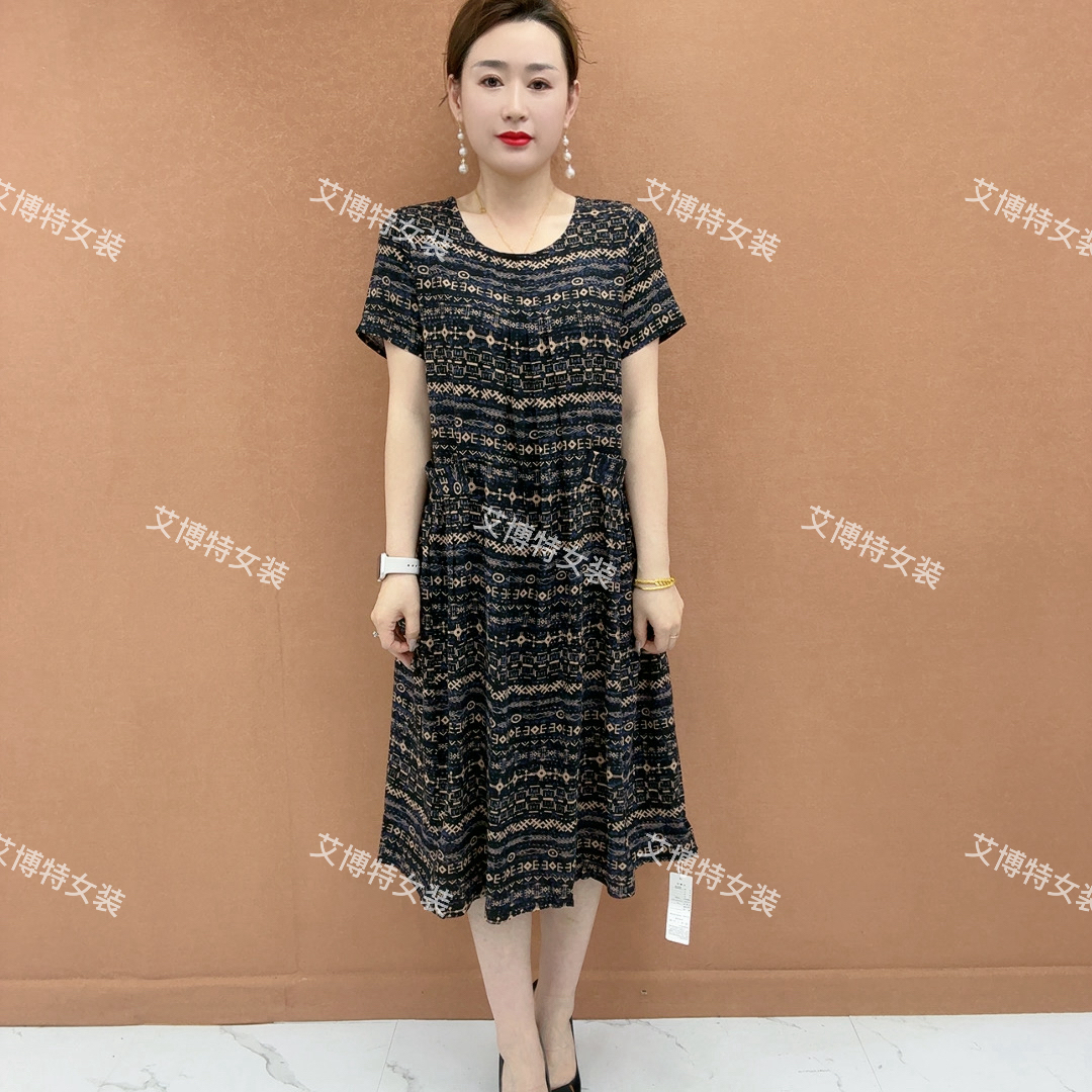 字母妈妈连衣裙女2025夏季新款外穿中老年轻款杭州高端阔太太裙子