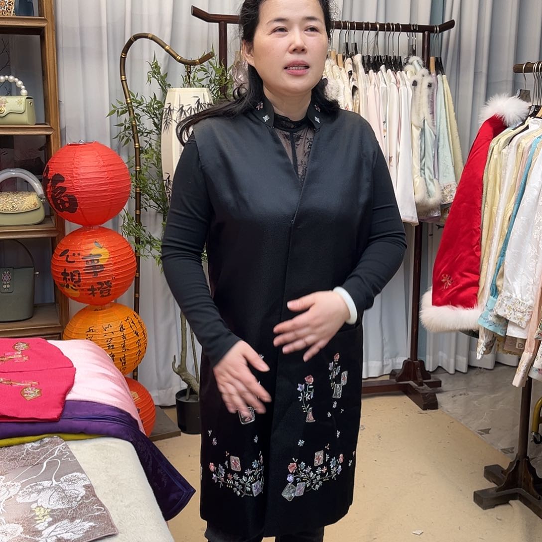 刺绣马甲裙净胸围98以内