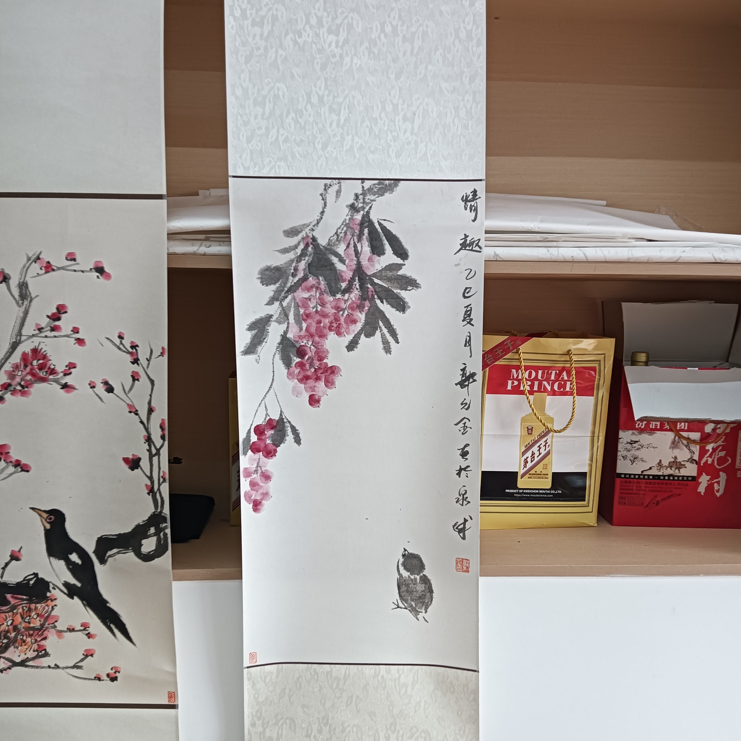 装饰品宣纸作品：宣纸作品适合客厅装饰