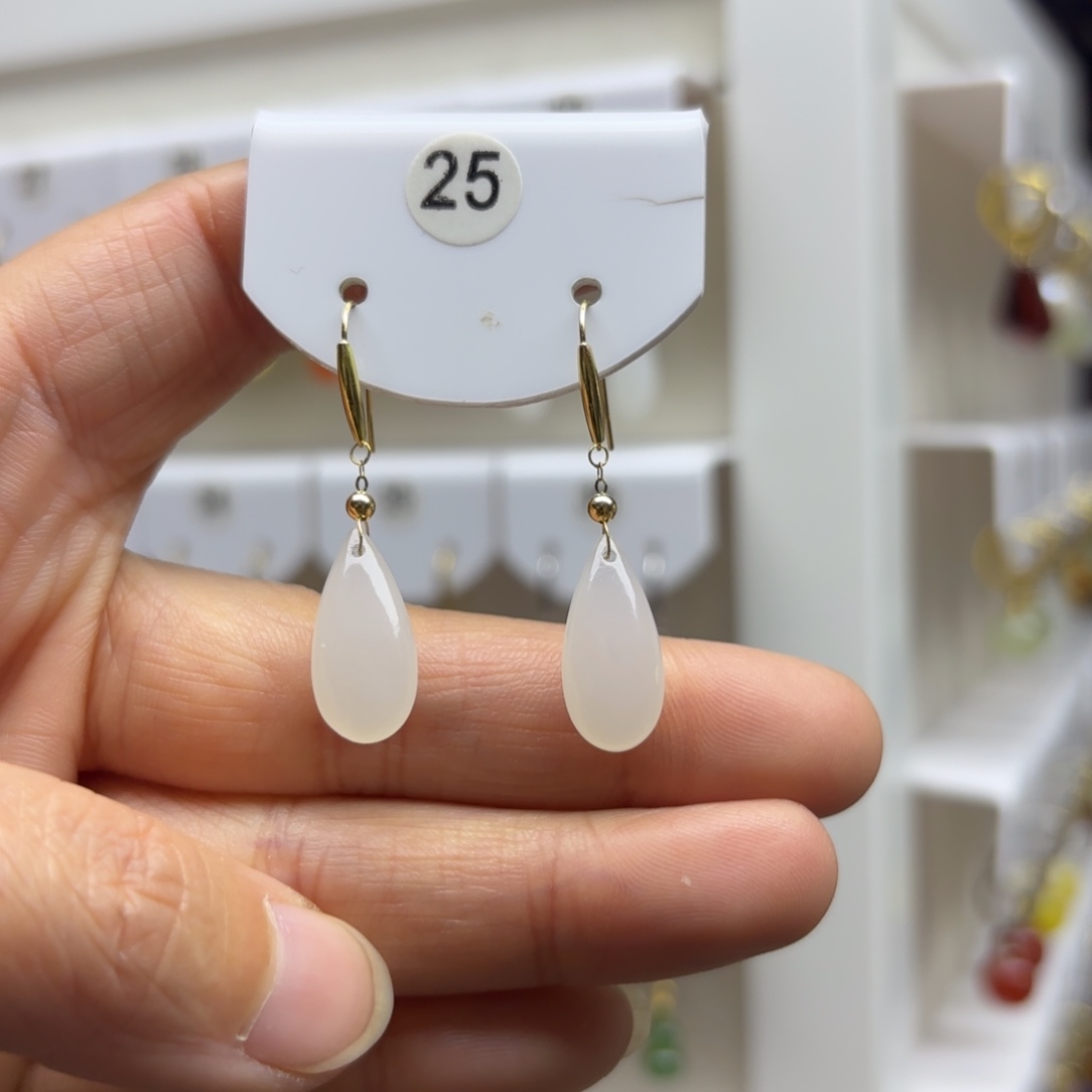 和田玉18K金镶嵌耳饰