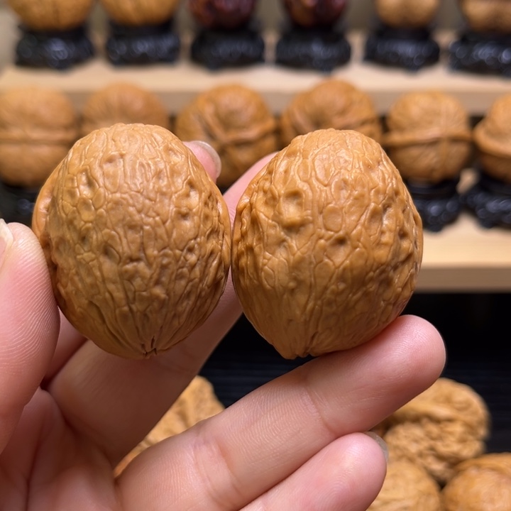 文玩核桃吊坠28w金瓜子38尺