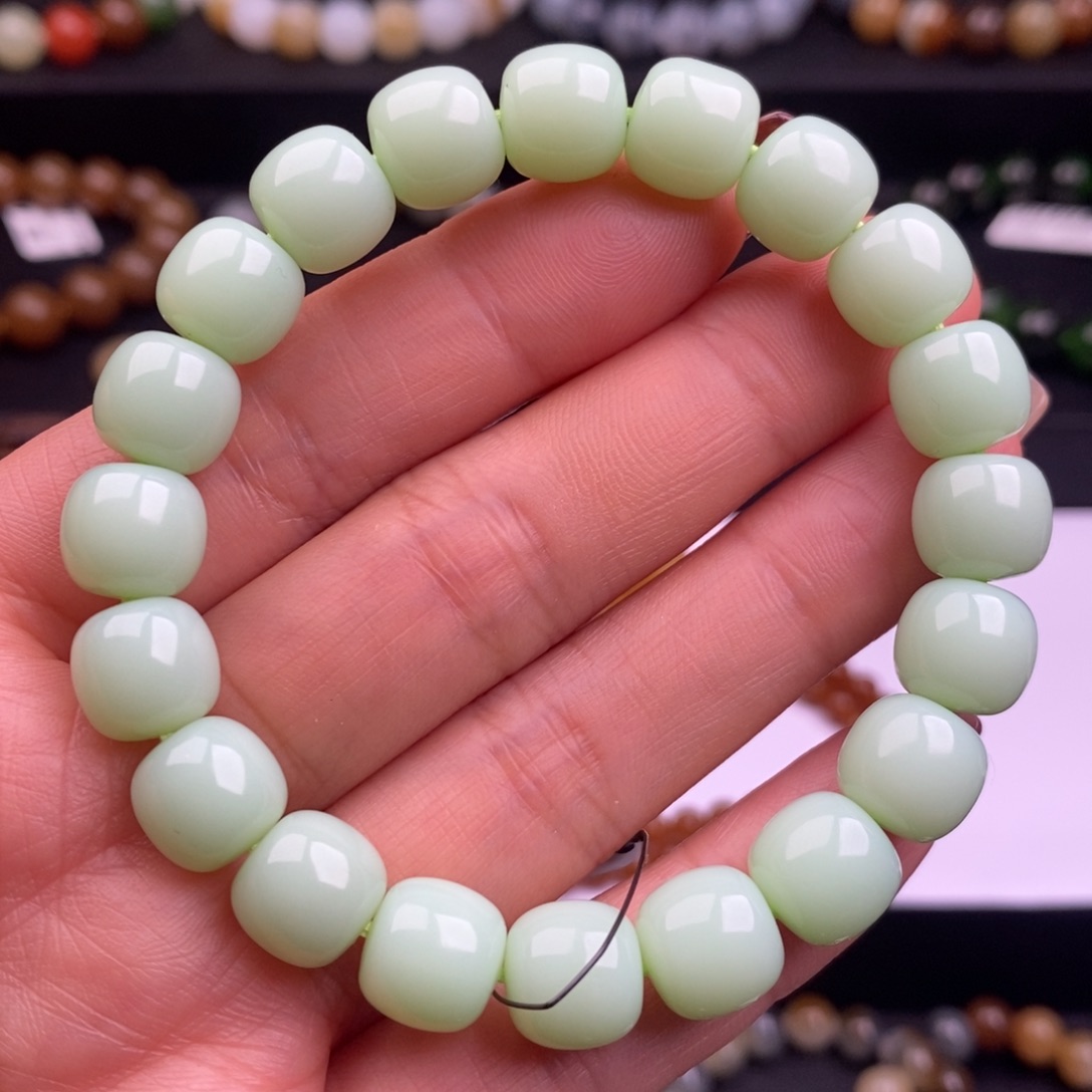 和田玉未镶嵌手串