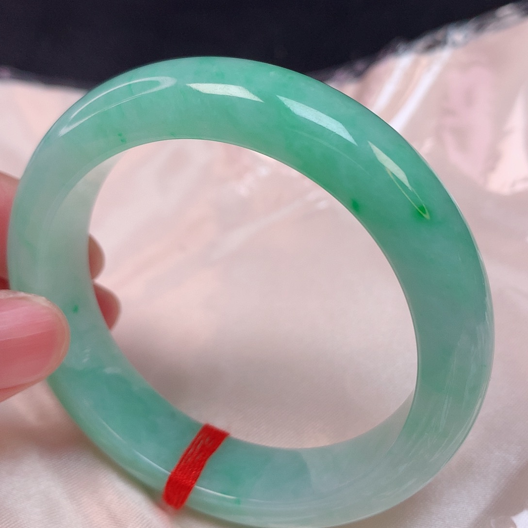 翡翠手镯未镶嵌53+ 翡翠手镯