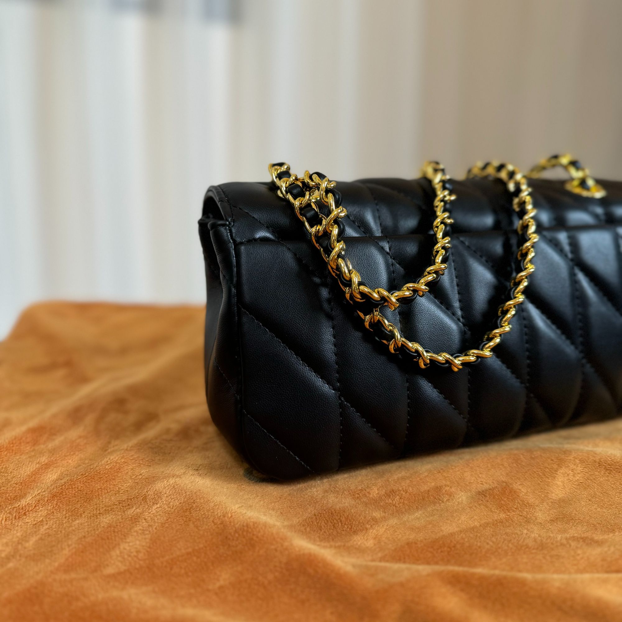 HIRMRIS手工真皮包26-550939-黑 枕头tab寇