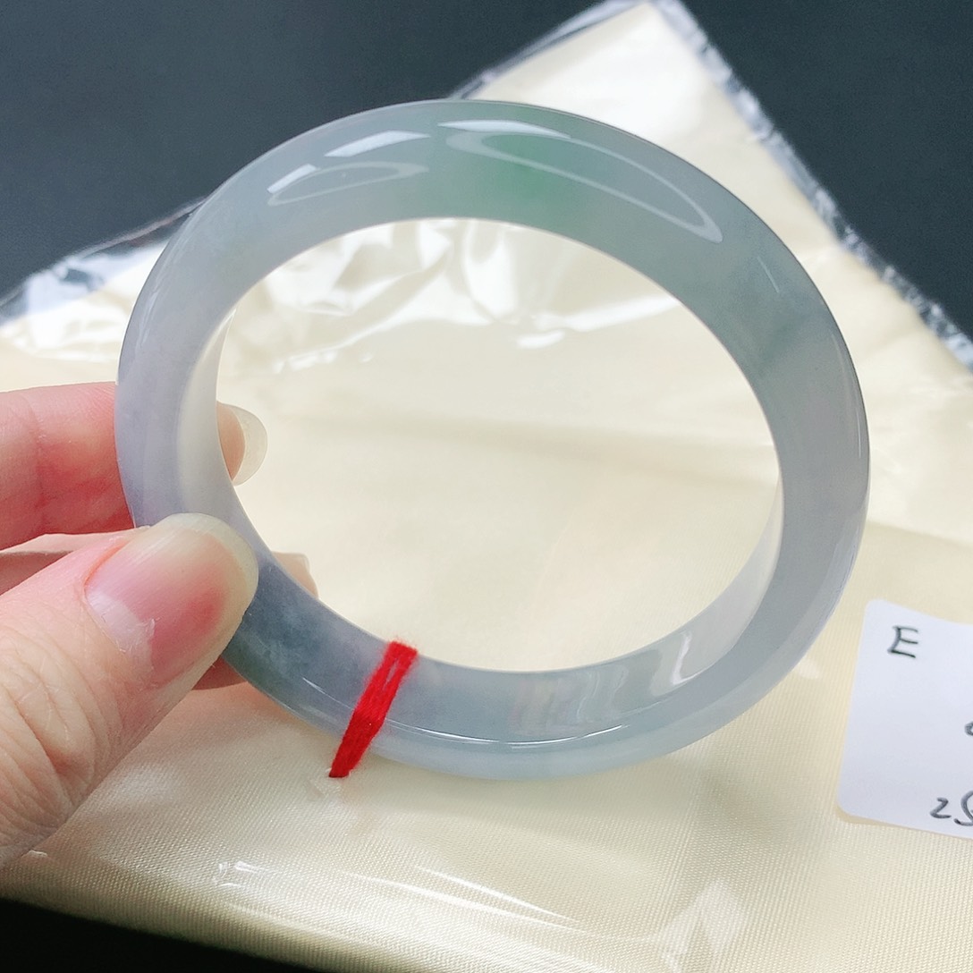 翡翠手镯未镶嵌缅甸天然A货翡翠