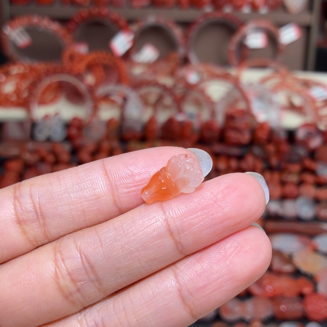 南红玛瑙未镶嵌颈饰莲花三通9+