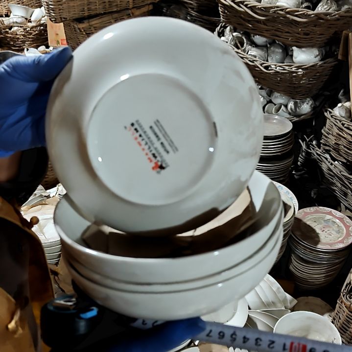 摆件陶瓷盘子碗啥都有