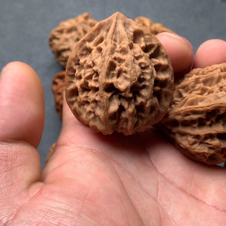 津***素吊坠文玩核桃紫荆关野牛文玩核桃