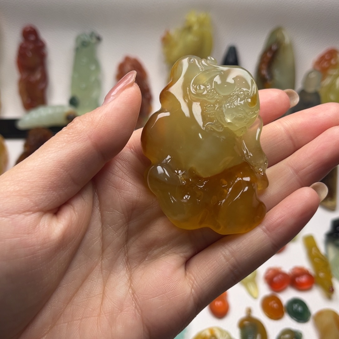 岫玉未镶嵌颈饰岫玉