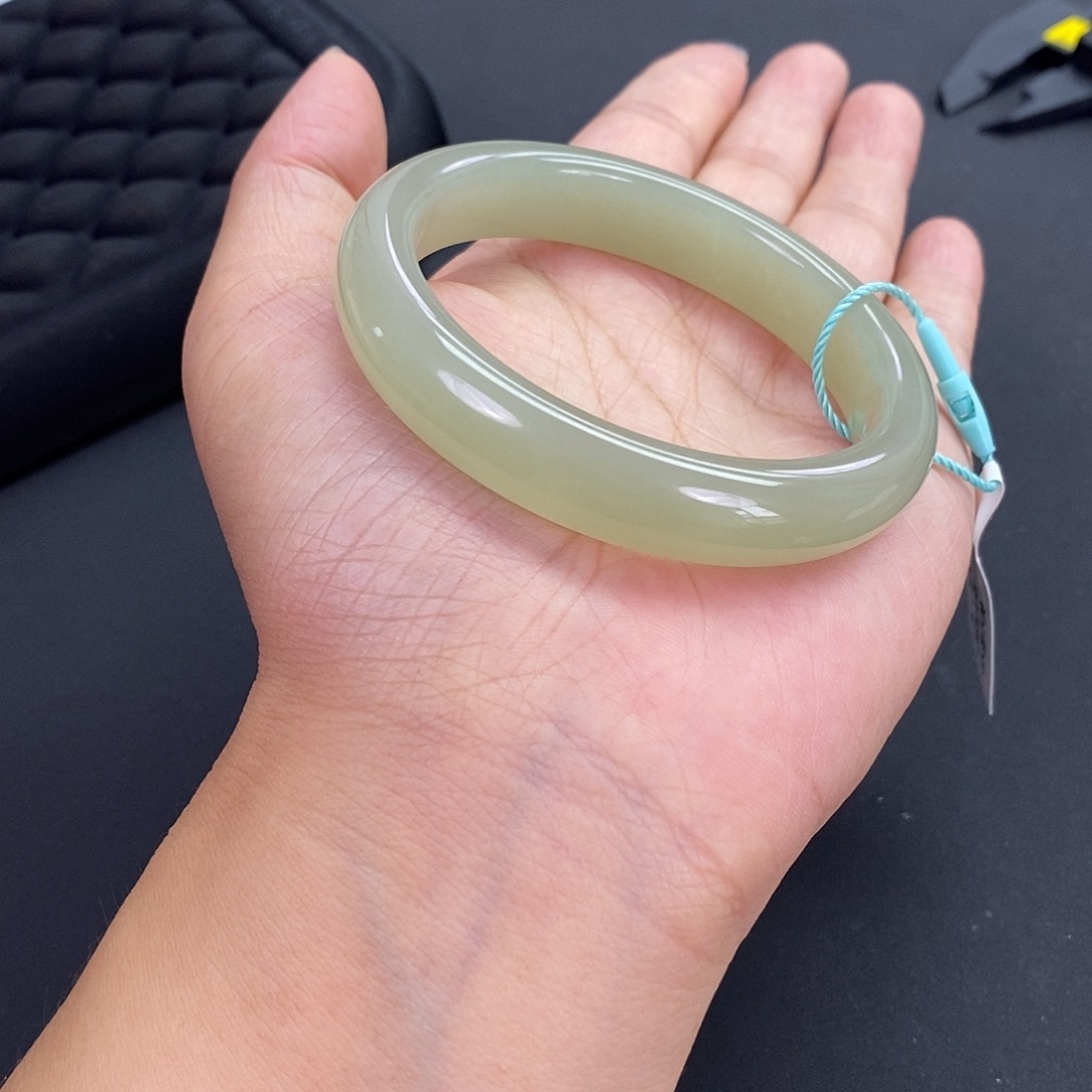 未镶嵌和田玉珠宝奇石和田玉手镯53.54