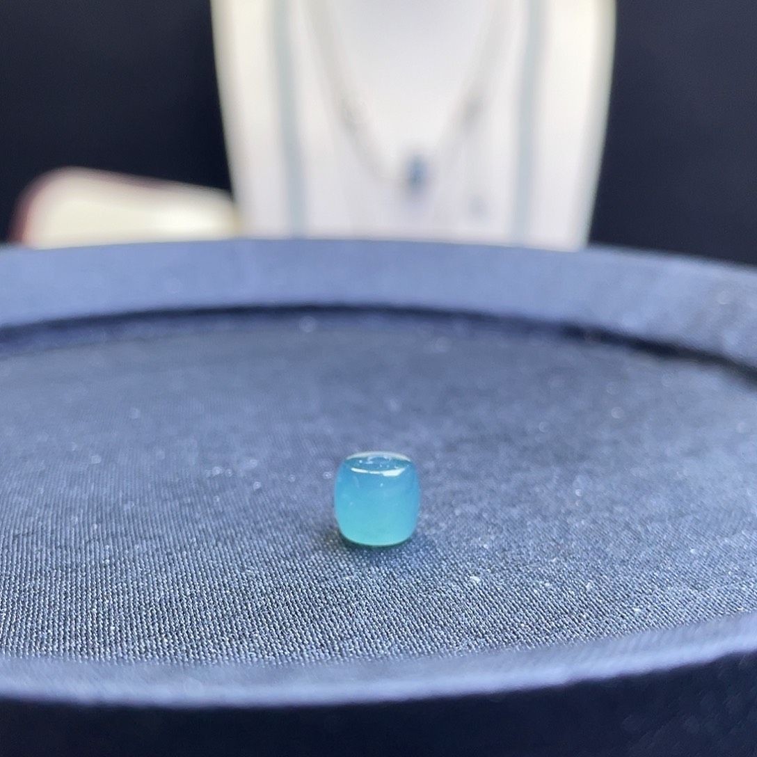 翡翠散珠天然A货翡翠卡7.4直切一颗