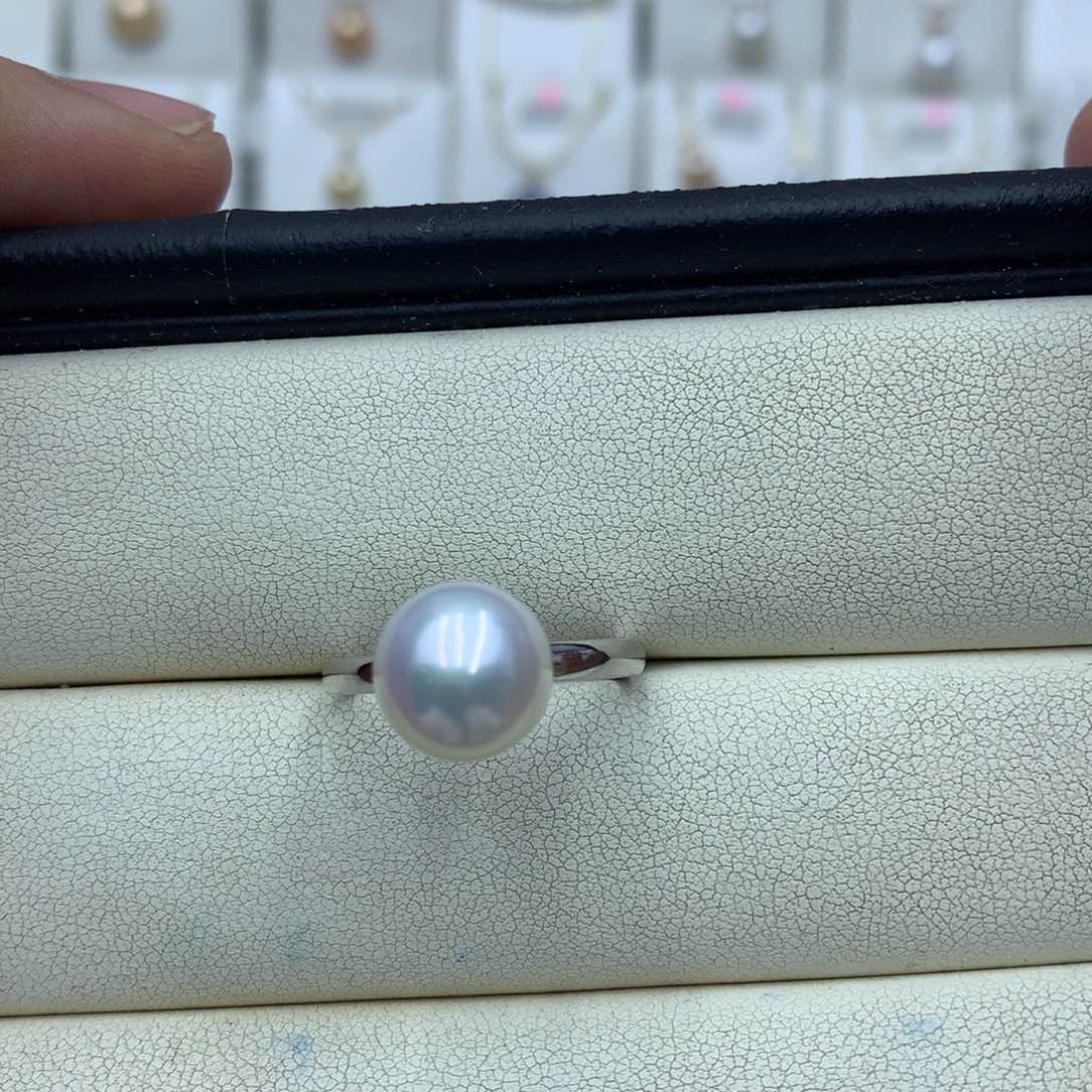 淡水珍珠戒指银S925镶嵌不**。