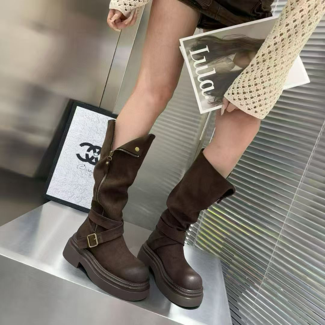 新款百搭英伦风长筒靴女羊京绒厚底皮带扣加绒保暖骑士