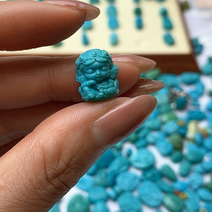 绿松石颈饰未镶嵌