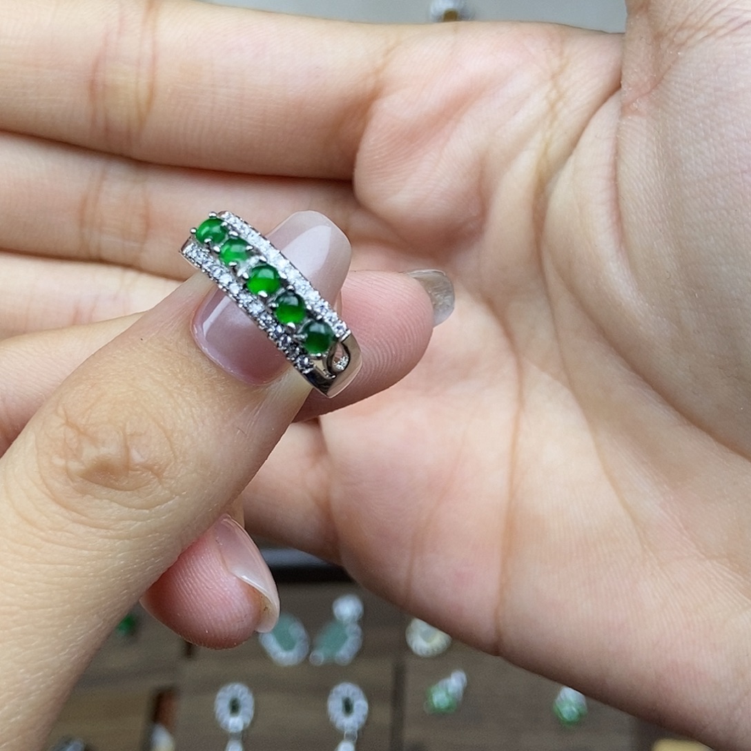 翡翠未镶嵌戒指06