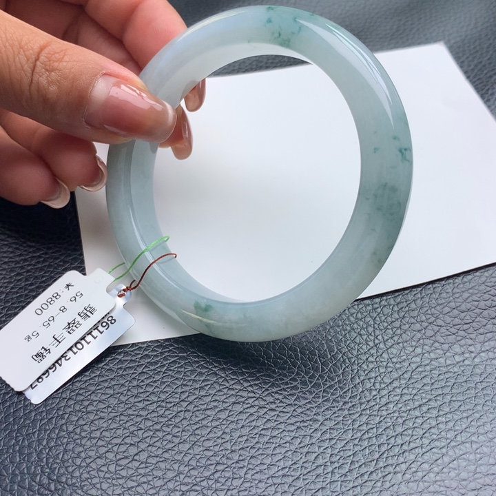 翡翠手镯未镶嵌天然翡翠手镯