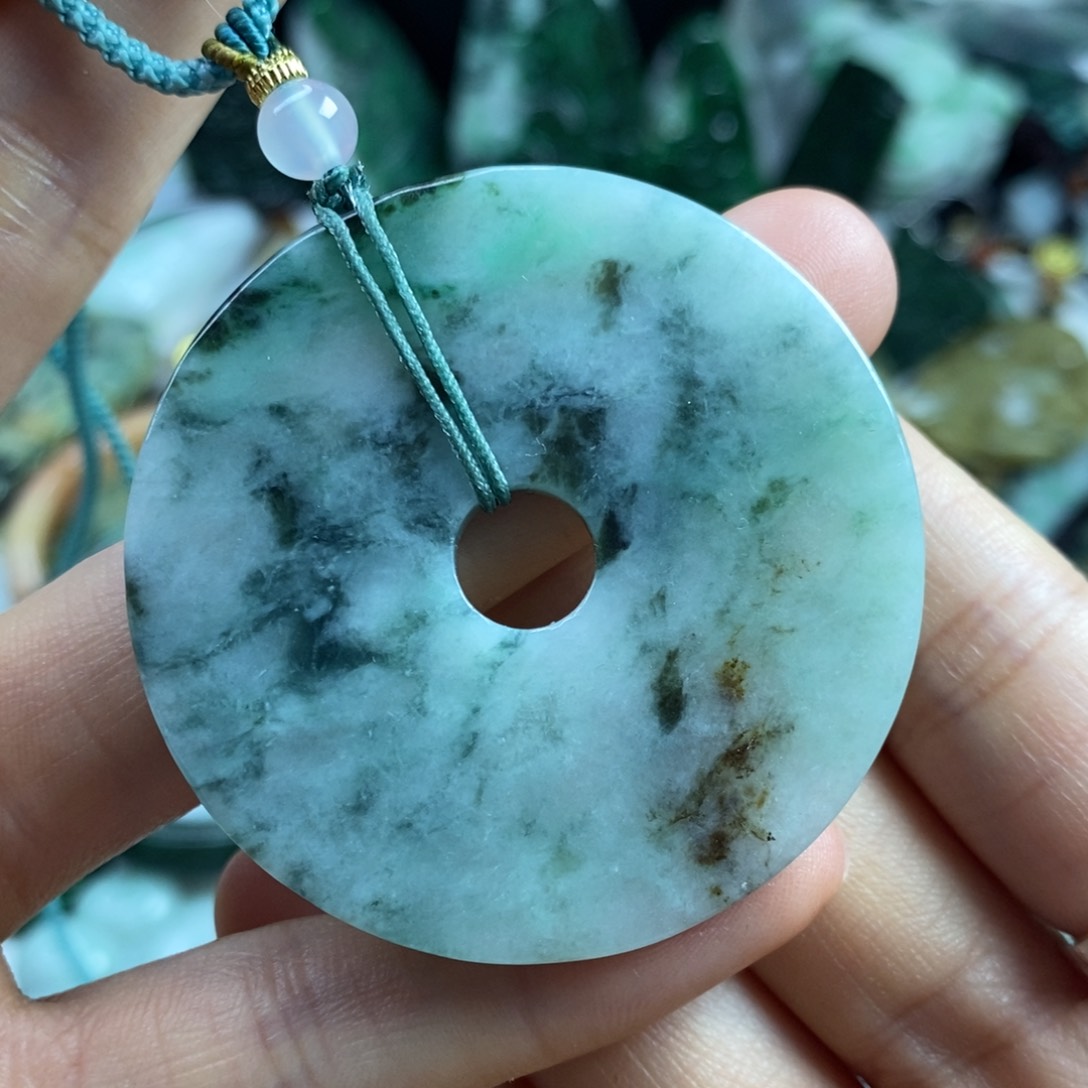 翡翠颈饰未镶嵌吊坠