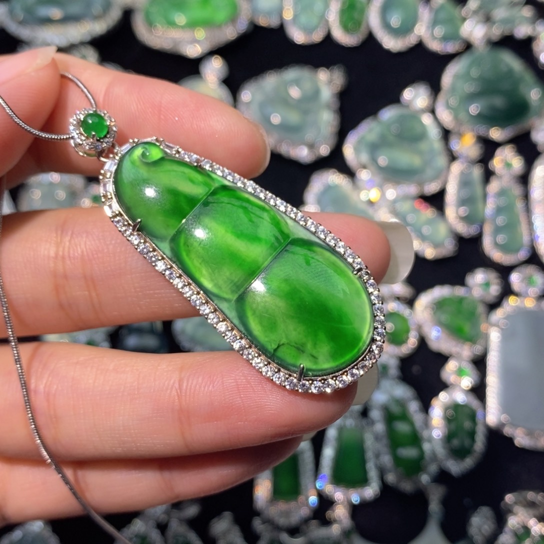 麦***鱼翡翠银S925镶嵌颈饰分两单