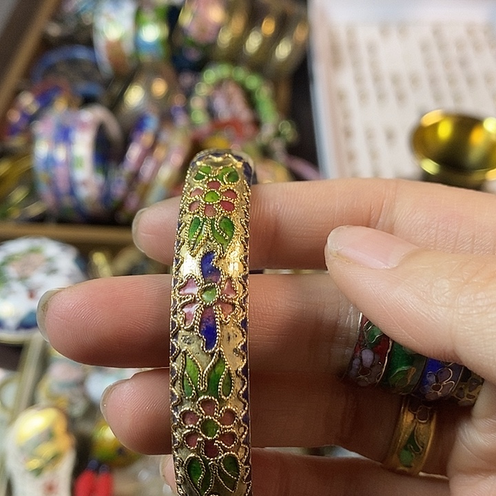 红***儿花丝金地镯子111111