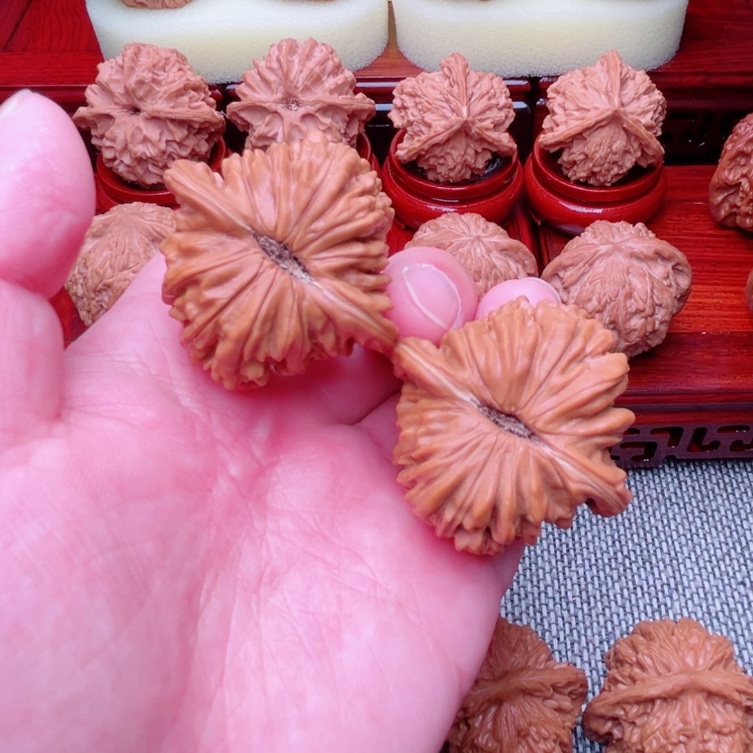 文玩核桃吊坠四座楼44尺