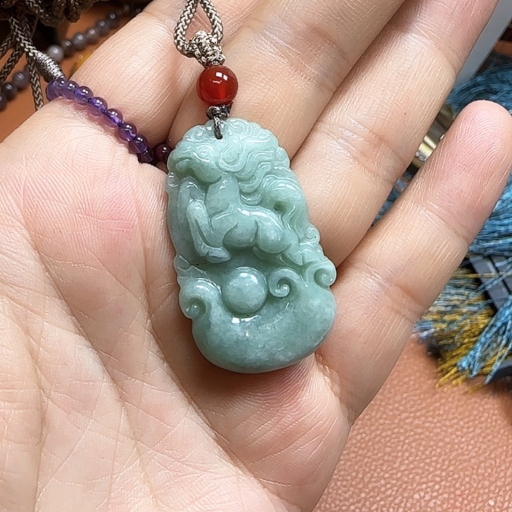 翡翠颈饰未镶嵌y****?吊坠
