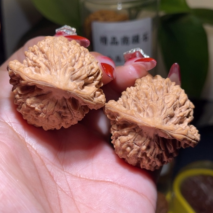 桃核把件               42