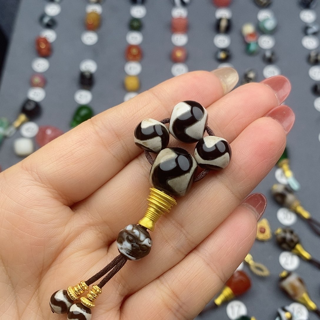 玛瑙/玉髓饰品合金