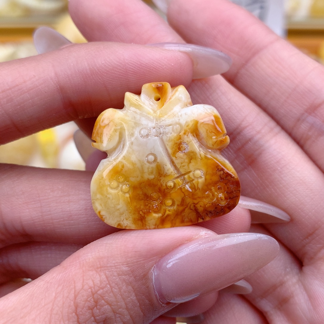 琥珀未镶嵌珠宝奇石