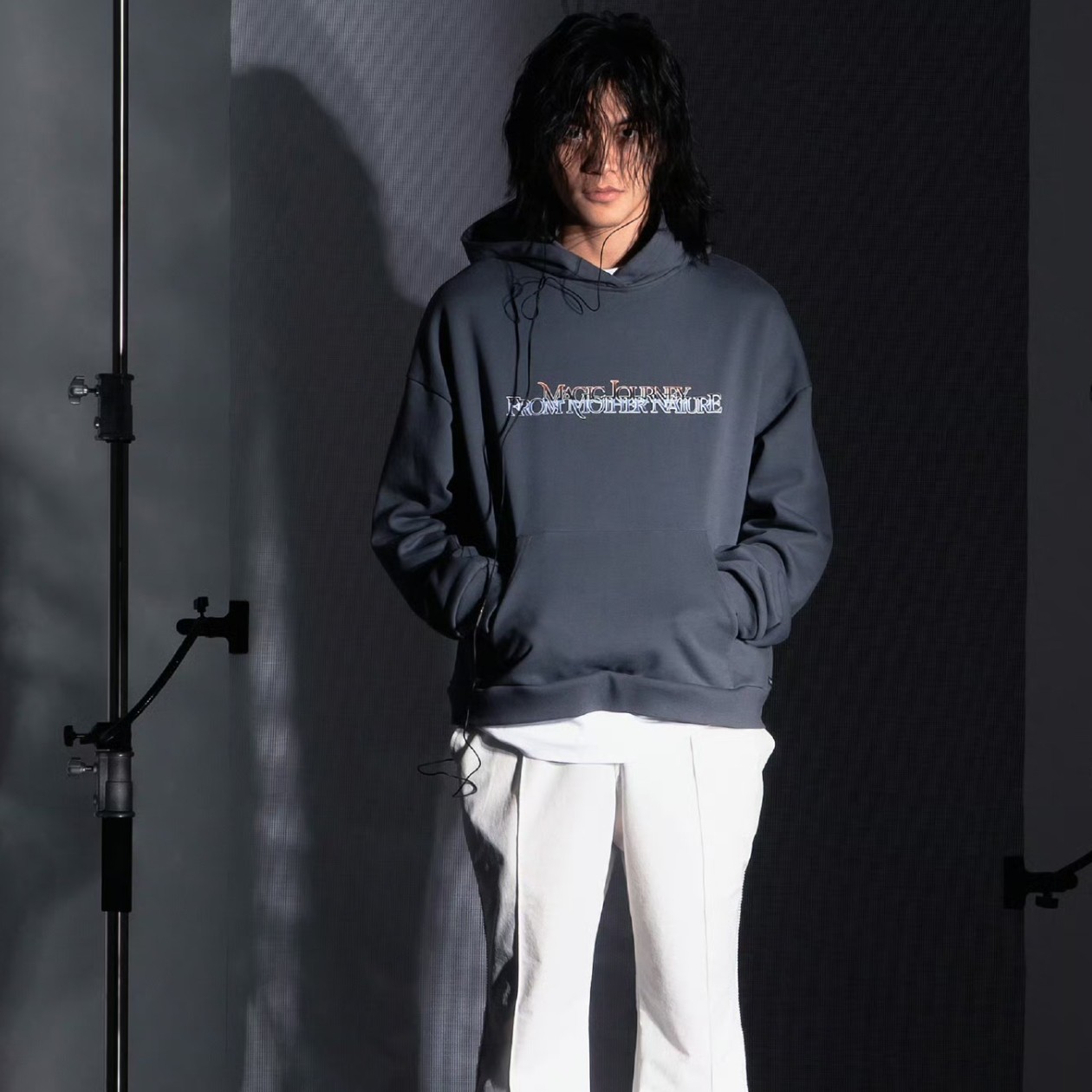 X04-91518-IND春秋款正面字母印花休闲百搭连帽卫衣