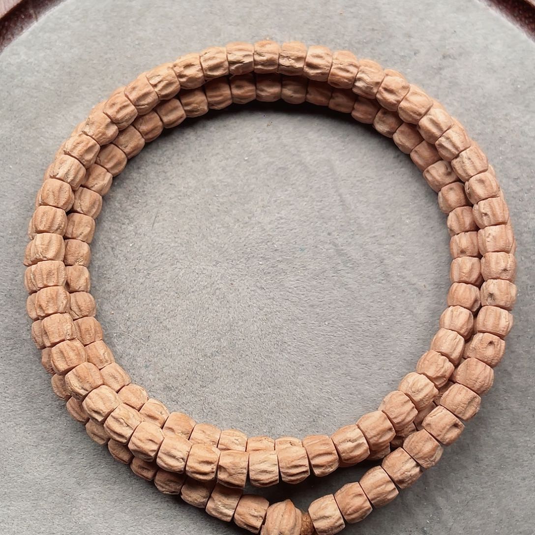 吊坠柏香籽/百香籽粉油皮方块顺鬼