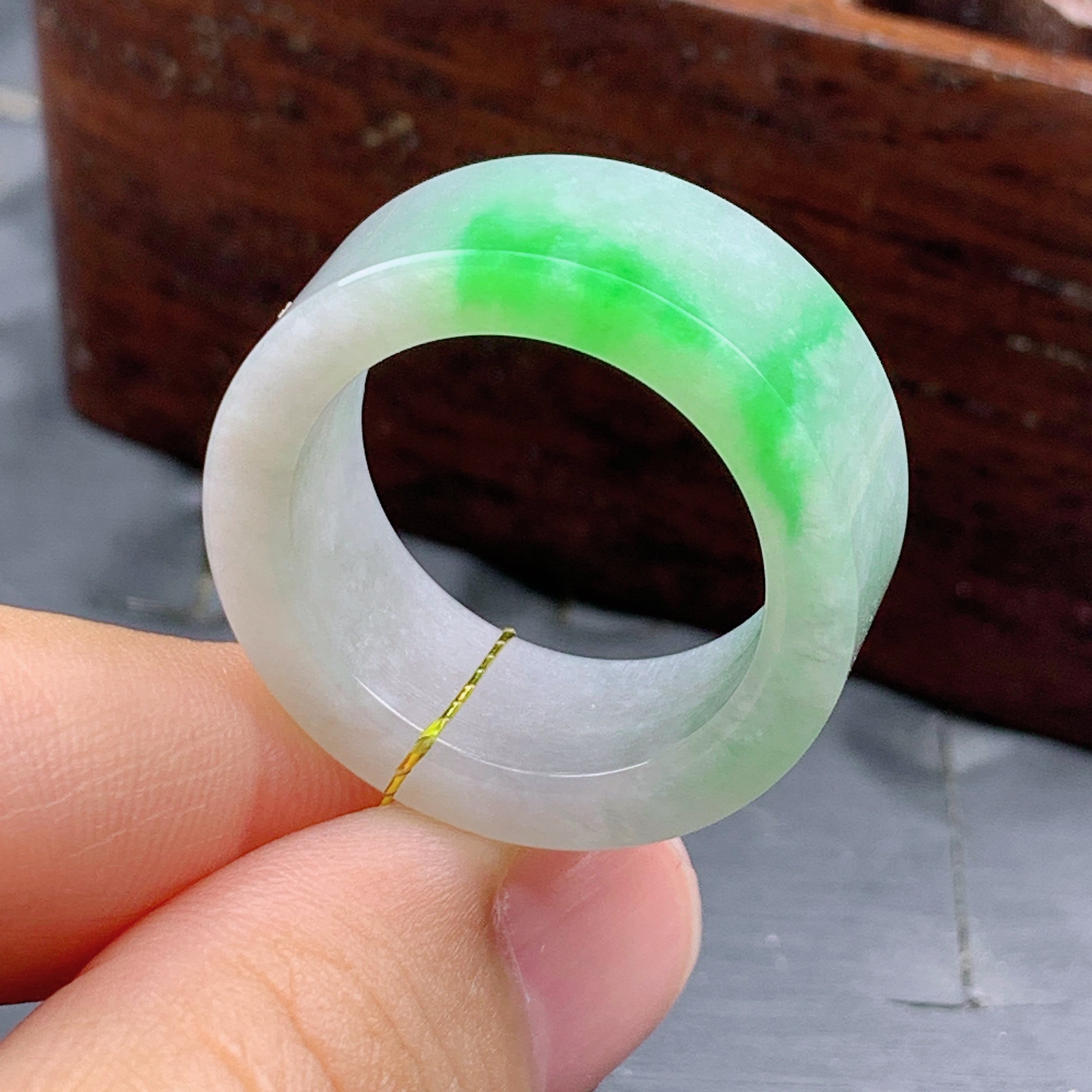 19-20号缅甸天然A货翡翠 T850 内径19.2/9.7/3.6mm 飘绿方戒戒指