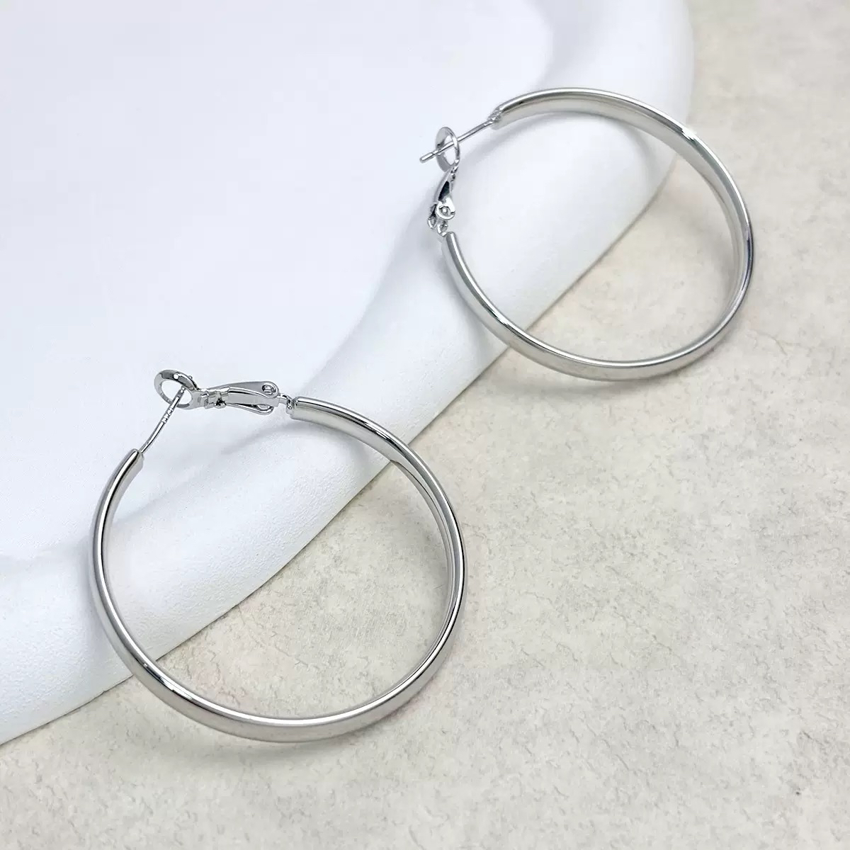 铜合金耳饰 圣 银针法式圆圈耳环新款潮设计极简耳钉女百搭耳扣