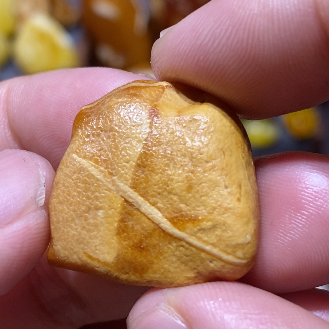 定制琥珀蜜蜡原石